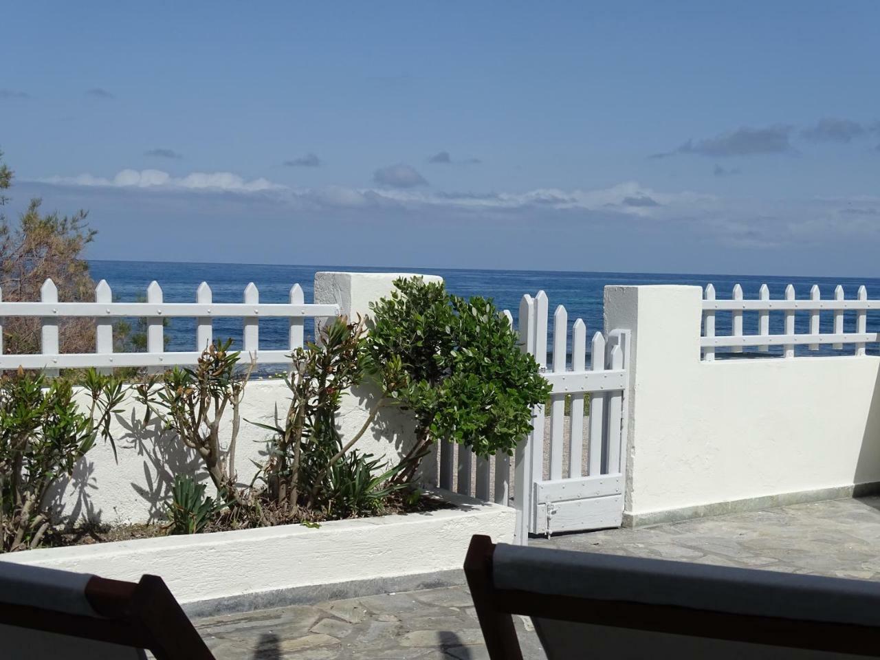 Nama Beach House 모노리토스 외부 사진