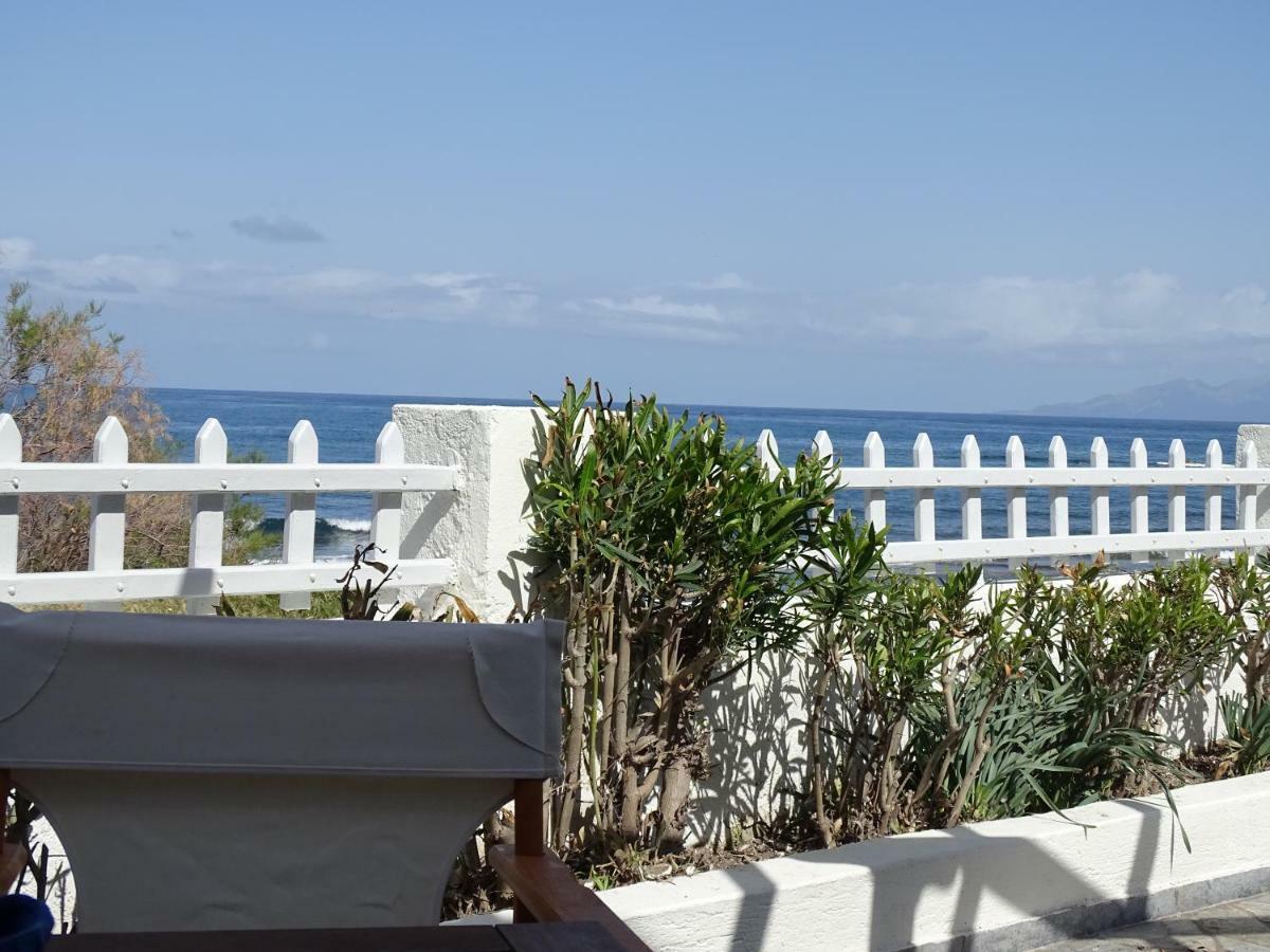 Nama Beach House 모노리토스 외부 사진
