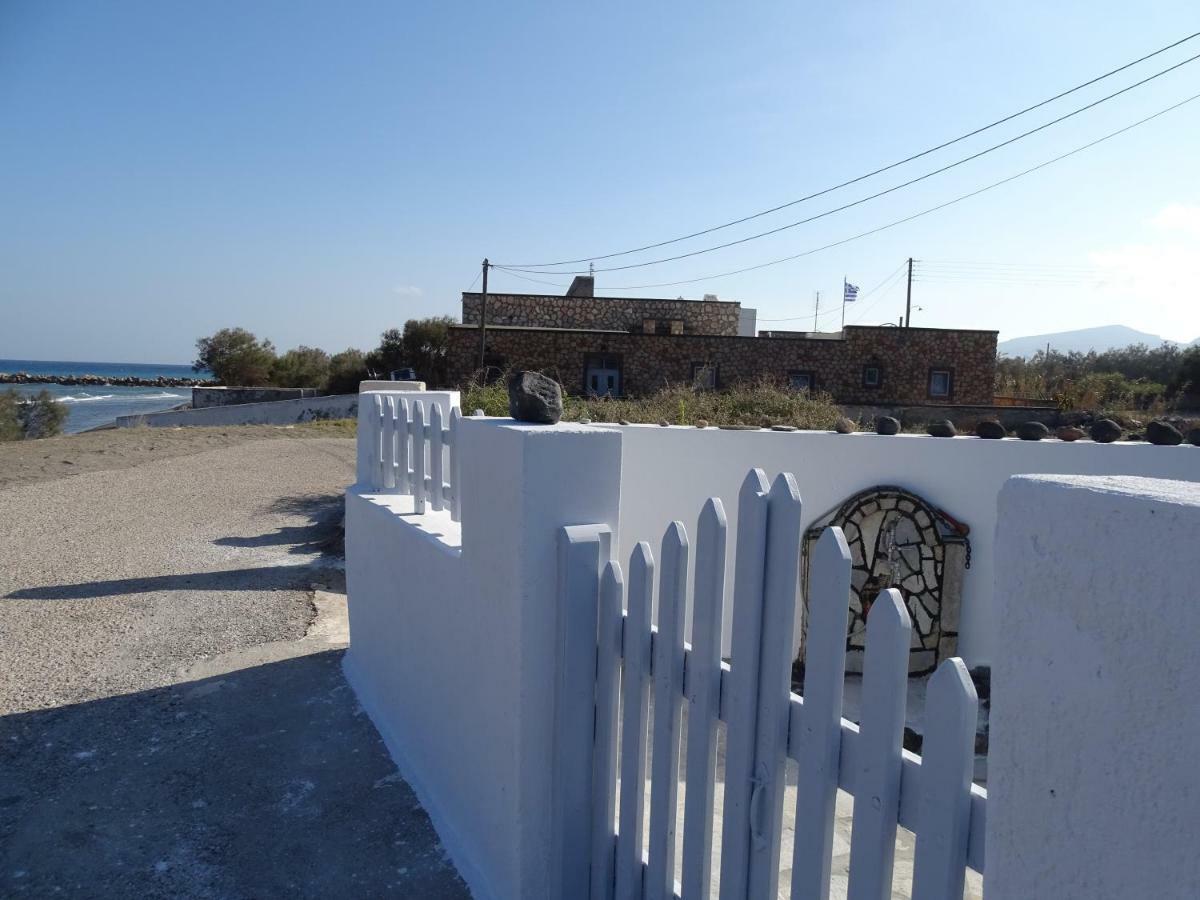 Nama Beach House 모노리토스 외부 사진